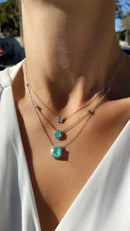 Colar Retângulo Colombiana e Borda Cravejada