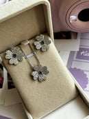 Conjunto Trevo com Zircônia Cristal e Lilás em Prata 925 Banho de Ródio Branco