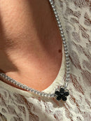 Pingente Flor com Zircônia Black em Prata 925 Banho de Ródio Branco
