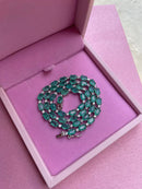 Riviera com Zircônia Cristal e Oval Fusion Esmeralda Colômbia (Fecho Joia) em Prata 925 de Ródio Branco